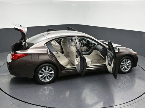 Used 2015 INFINITI Q50 Premium w/ Navigation Package image 32