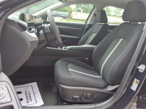 Used 2025 Hyundai Sonata SEL AWD/4WD image 28