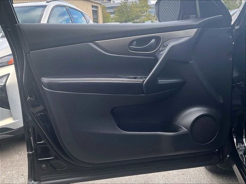 Used 2020 Nissan Rogue Sport S w/ Appearance Package image 9