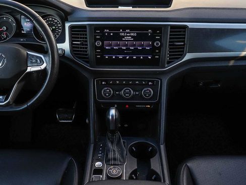 Used 2021 Volkswagen Atlas SE w/ Towing Package image 13