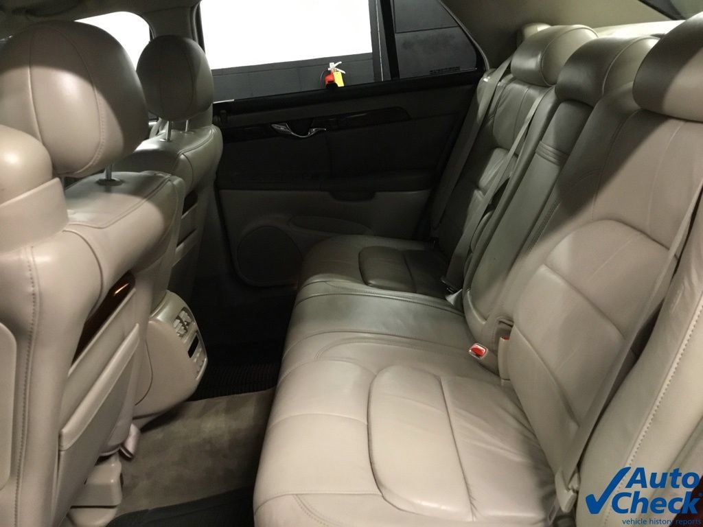 Used 2000 Cadillac De Ville DHS w/ Safety/Security Pkg FWD image 29