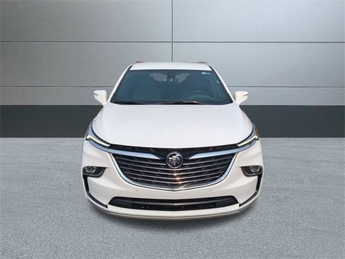 Used 2024 Buick Enclave Premium image 9