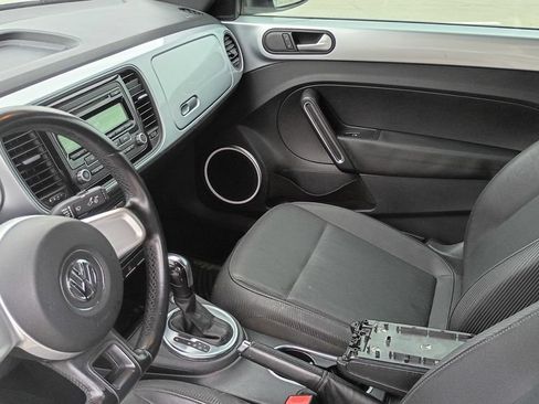 Used 2013 Volkswagen Beetle 2.5 FWD image 14
