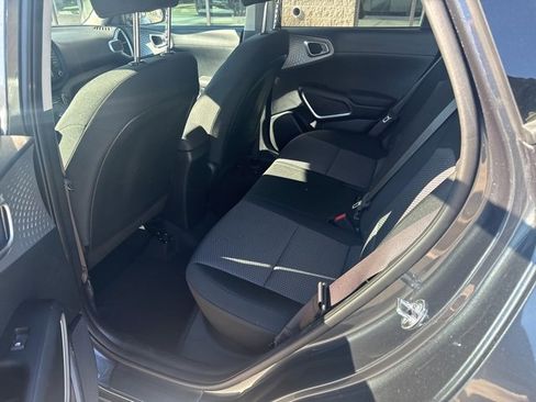 Certified 2025 Kia Soul LX image 12