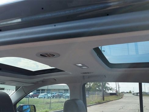 Used 2020 Chevrolet Traverse Premier w/ Redline Edition image 21