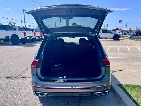 Used 2022 Volkswagen Tiguan SEL R-Line AWD/4WD image 15