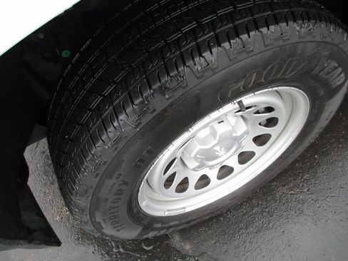 Used 2023 Chevrolet Colorado W/T image 12