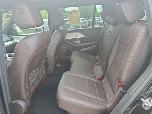 Used 2022 Mercedes-Benz GLS 450 4MATIC image 13