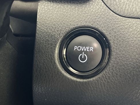 Used 2025 Toyota Camry LE image 34