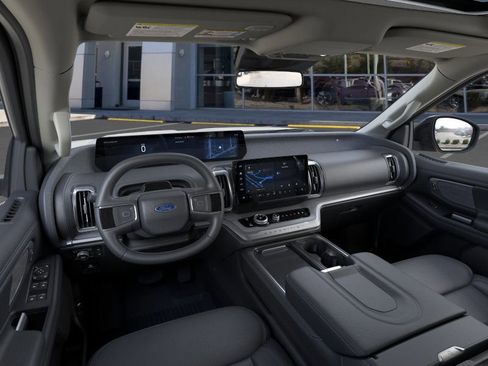 New 2026 Ford Expedition Platinum w/ Driver's Package image 10