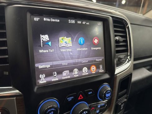 Used 2016 RAM 1500 Laramie w/ Convenience Group image 18