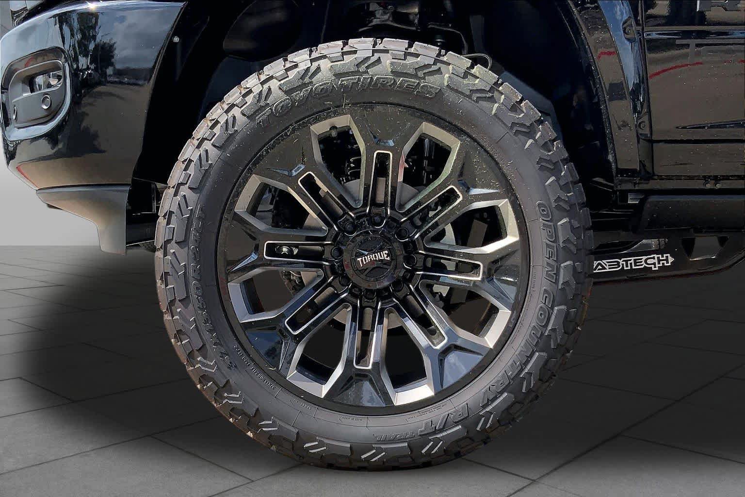New 2026 RAM 2500 Big Horn AWD/4WD image 9