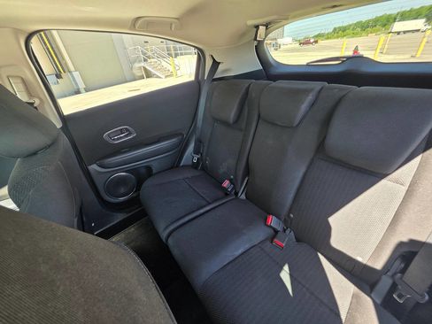 Used 2016 Honda HR-V EX image 12
