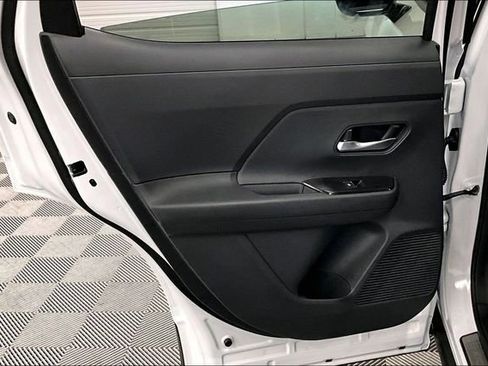 New 2026 Nissan Kicks SR w/ SR Premium Package AWD/4WD image 32