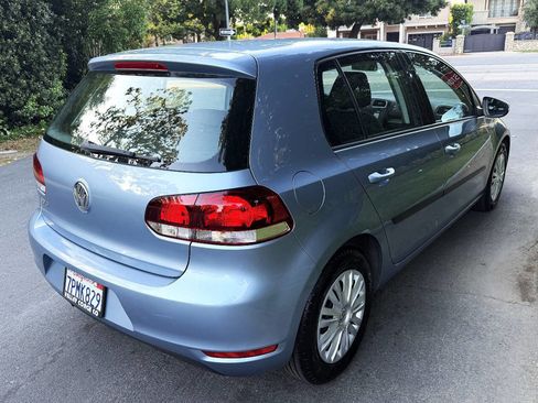 Used 2010 Volkswagen Golf 4-Door image 7