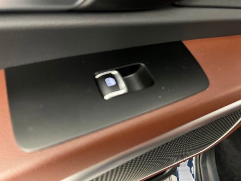 Used 2024 Kia Telluride EX w/ EX Captain's Chair Package image 21