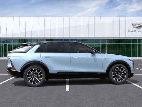 New 2026 Cadillac Lyriq Sport image 5