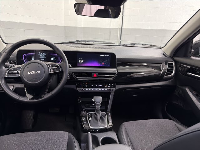Certified 2025 Kia Seltos S AWD/4WD image 14