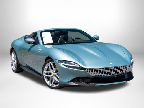 Used 2024 Ferrari Roma Spider RWD image 2