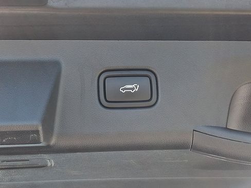 Certified 2023 Hyundai Tucson Limited AWD/4WD image 33