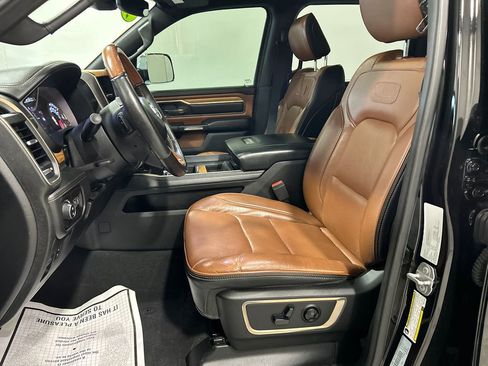 Used 2019 RAM 1500 Laramie Longhorn AWD/4WD image 15