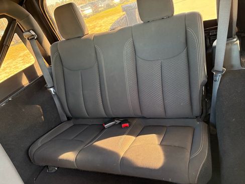 Used 2018 Jeep Wrangler Sport image 23