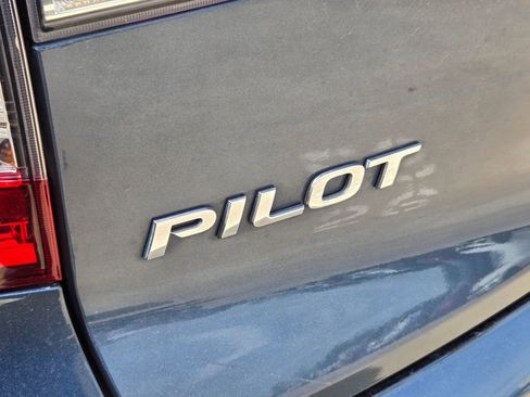 Used 2019 Honda Pilot Touring image 7