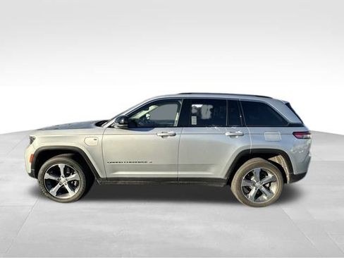 Used 2023 Jeep Grand Cherokee 4WD 4xe image 4