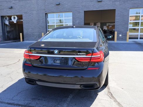 Used 2019 BMW 750i xDrive w/ Executive Package AWD/4WD image 11