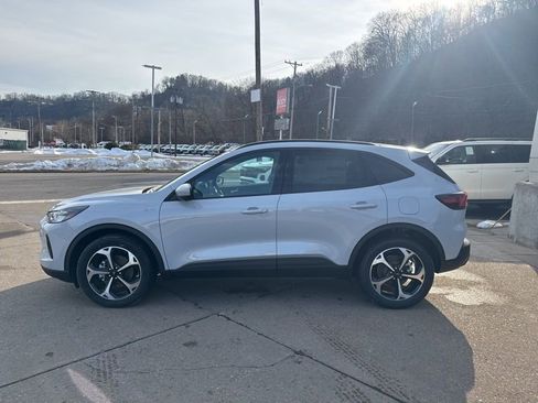 New 2025 Ford Escape ST-Line Select w/ Tech Pack #2 AWD/4WD image 4
