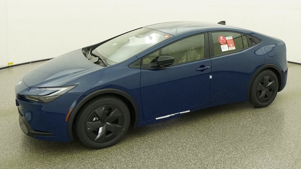 New 2027 Toyota Prius LE FWD image 5