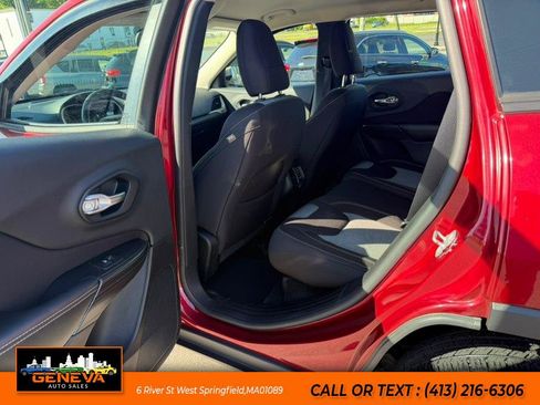 Used 2014 Jeep Cherokee Sport AWD/4WD image 10