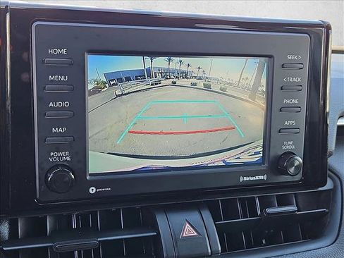 Used 2021 Toyota RAV4 XLE image 18