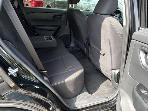 Used 2024 Nissan Rogue S AWD/4WD image 22