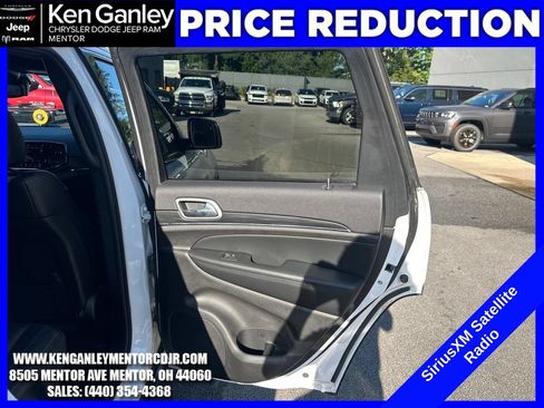 Used 2021 Jeep Grand Cherokee Limited AWD/4WD image 24