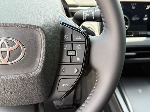 Used 2026 Toyota C-HR AWD/4WD image 15