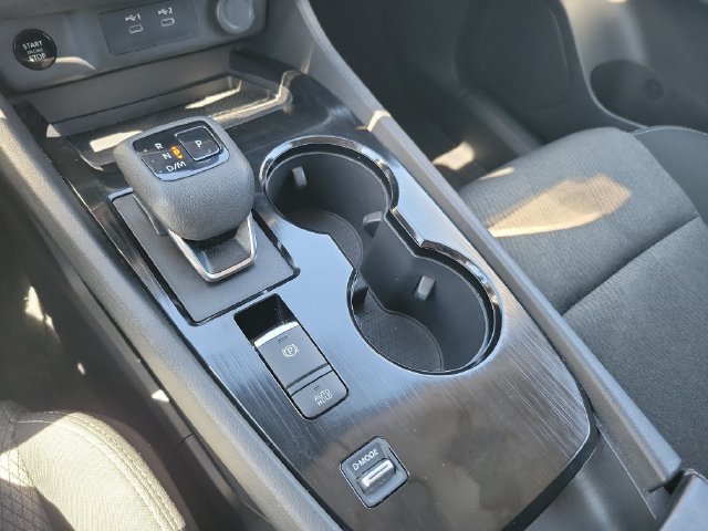Used 2025 Nissan Rogue SV FWD image 23