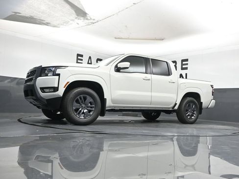 New 2025 Nissan Frontier SV w/ SV Convenience Package image 21