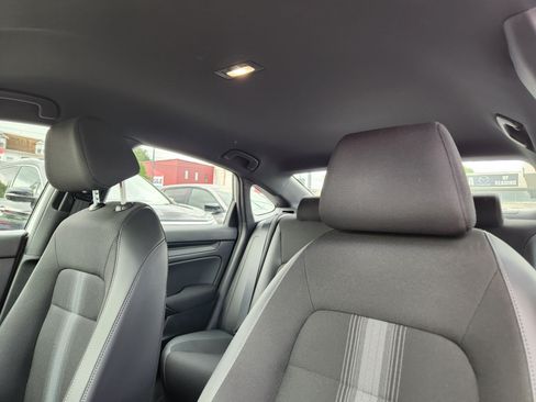 Used 2023 Honda Civic Sport image 12