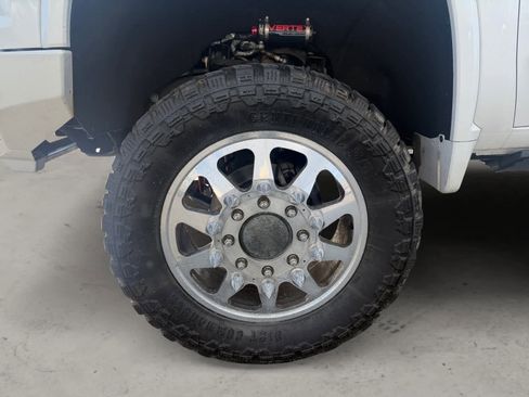 Used 2022 Chevrolet Silverado 3500 LTZ w/ LTZ Plus Package AWD/4WD image 11