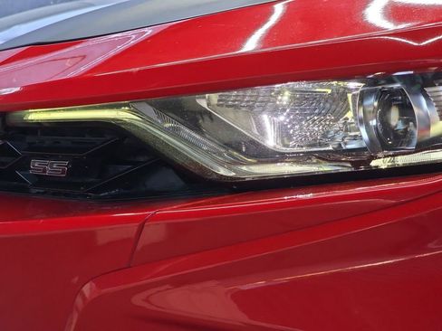 Used 2021 Chevrolet Camaro SS image 21