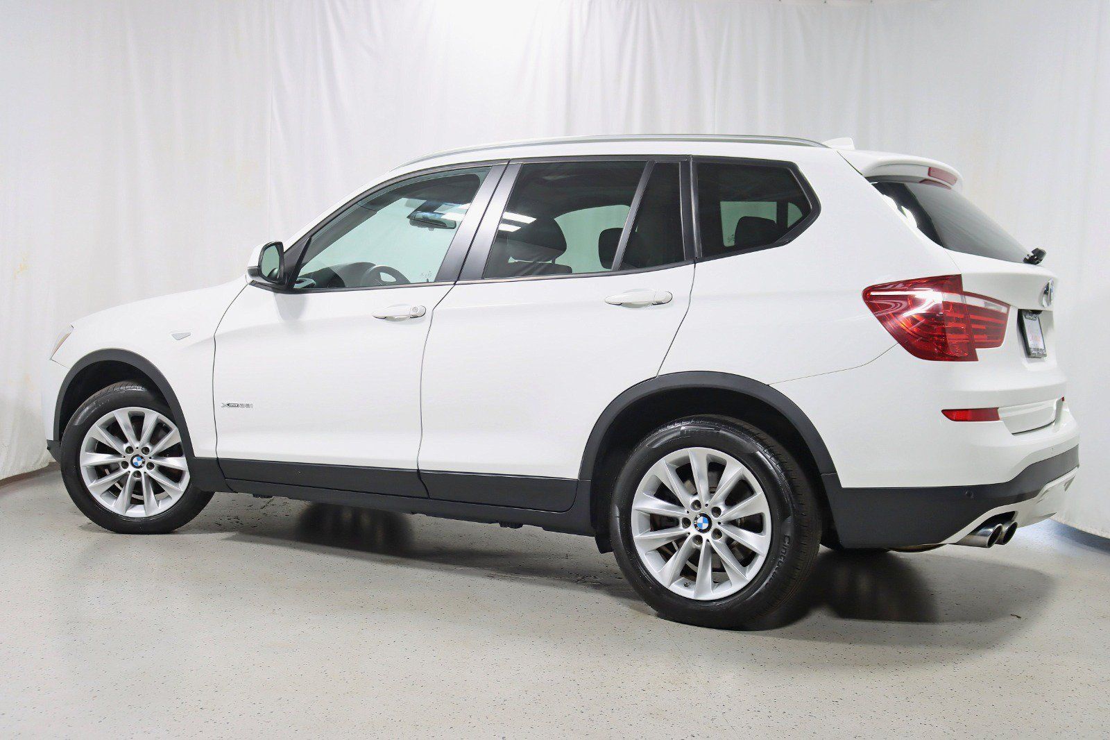 Used 2016 BMW X3 xDrive28i AWD/4WD image 9