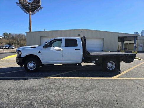 Used 2024 RAM 3500 Tradesman w/ Max Tow Package image 6