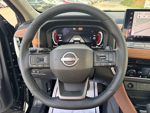 New 2026 Nissan Rogue Platinum AWD/4WD image 14