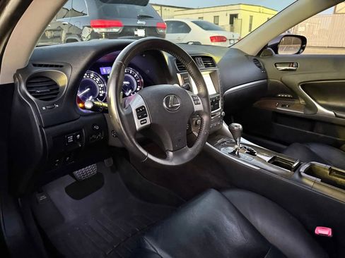 Used 2012 Lexus IS 350C image 17