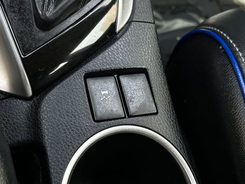 Used 2018 Toyota Corolla SE FWD image 28