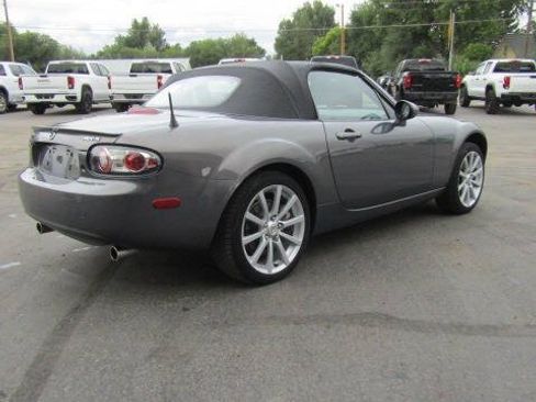 Used 2006 MAZDA MX-5 Miata Sport RWD image 4