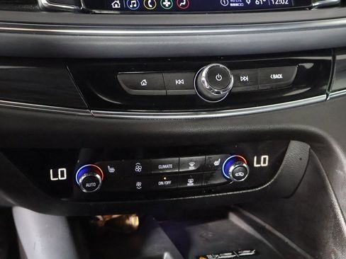 Used 2023 Buick Enclave Essence image 45