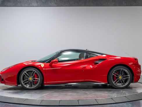 Used 2016 Ferrari 488 GTB RWD image 49