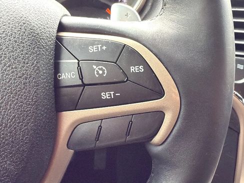 Used 2015 Jeep Grand Cherokee Altitude AWD/4WD image 11